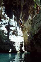 Es gibt immer wieder schöne Stellen im Gorges du Verdon, von wo man sehr gut Felsenspringen kann.